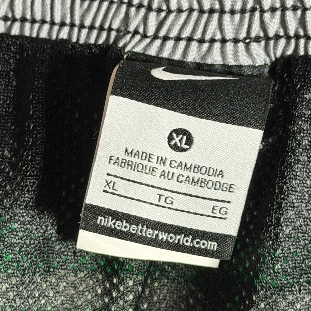 Nike Mens XL Swim Trunks Black Green Colorblock Board Shorts TESS0242 Logo